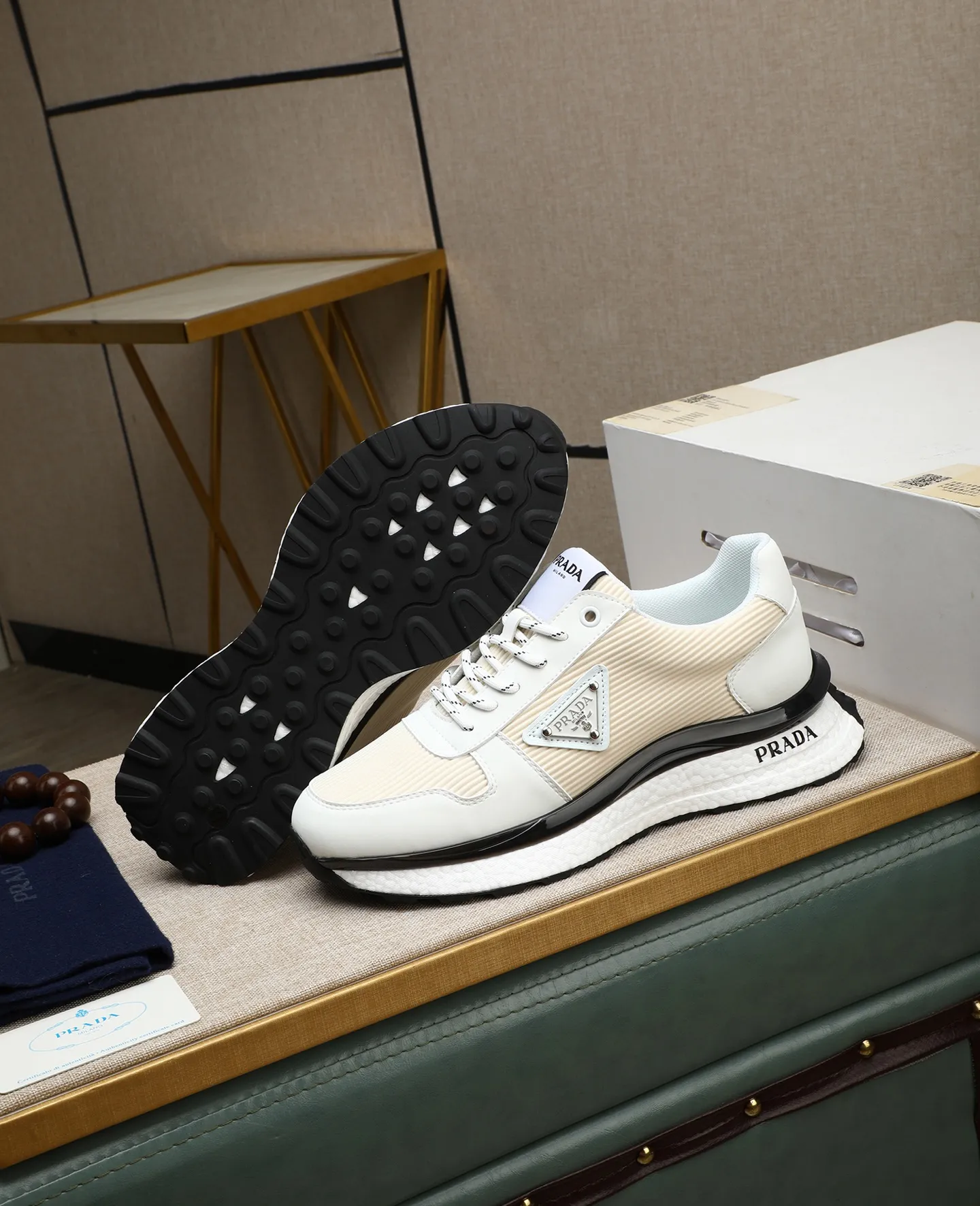 Men's shoes💰460🌹🌹[PRADA—Prada] latest model🙈original replica! 👟👟👟Available here. The workmanship is top-notch. The upper is made of Italian 🇮🇹Imported calfskin. ❗️Breathable genuine leather lining @Suitable for travel. The original version has an enlarged engraved sole, making it suitable for all kinds of travels, showing low-key luxury. Let quality speak for itself. Color: Size: 38-44